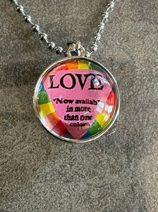 Collana arcobaleno LOVE