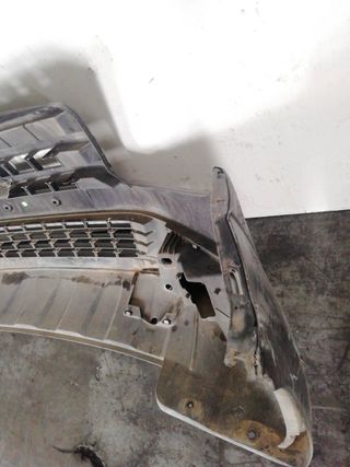 PARAGOLPES DELANTERO VOLKSWAGEN AMAROK