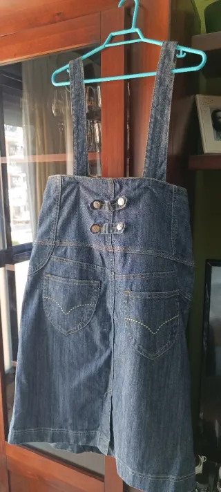 Falda vaquera tirantes botones talla XXL