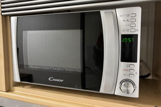Microondas Candy sin usar