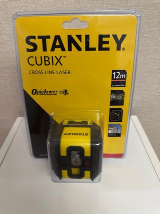 Nivel Láser Stanley Cubix STHT77498-1