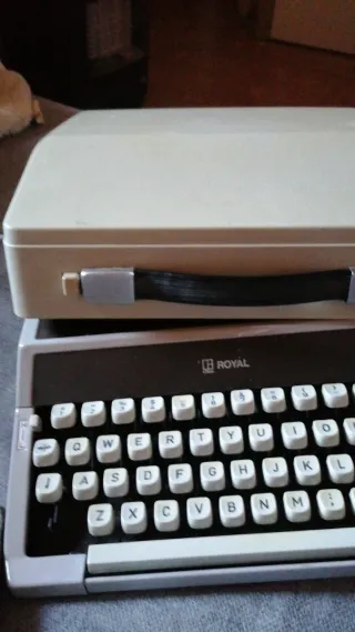 Maquina vintage royal en casi perfecto estado