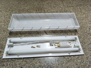 Lámpara fluorescente lineal