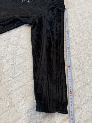 Camiseta Vintage Negra tercipelo