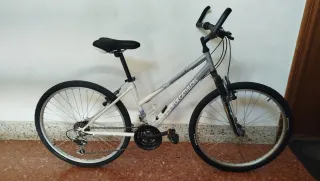 IMPECABLE! Rockrider 5.0 unisex 26" con suspensión