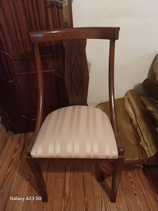 Mesa comedor extensible y 6 sillas