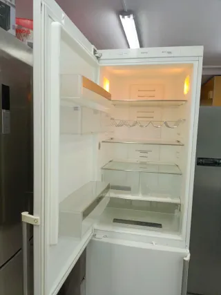 Nevera marca Siemens 200/60cm A+ con garantia