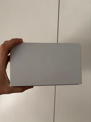 Nintendo Switch OLED + microSD 128GB + protector