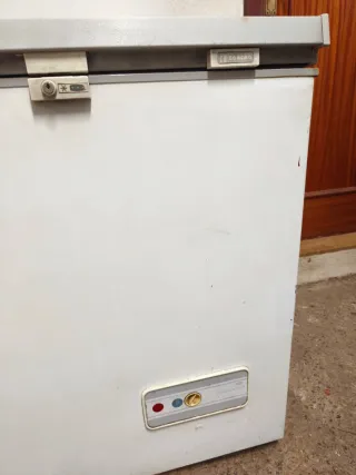 Arcón congelador blanco