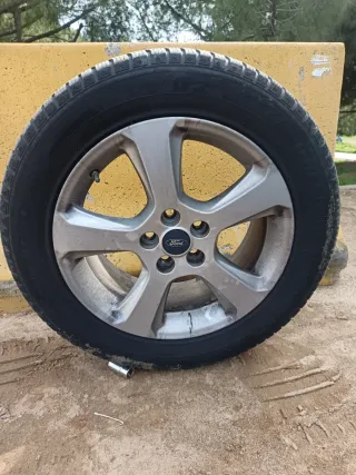 Llantas Ford 17 con neumáticos 235/55