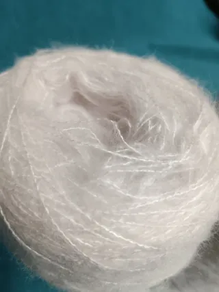 6 gomitoli filato mohair bianco offwhite