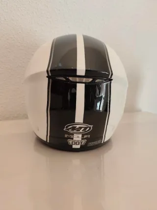 Casco Moto MT Helmets Blanco y Negro