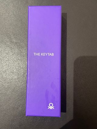 Llavero Benetton Morado con Mosquetón