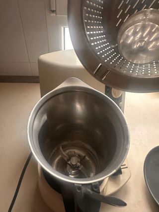 Thermomix Vorwerk con accesorios