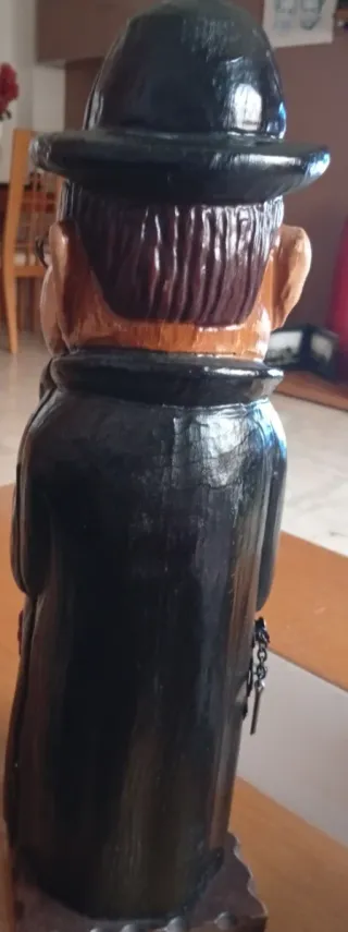 Botellero tallado madera hombre con paraguas