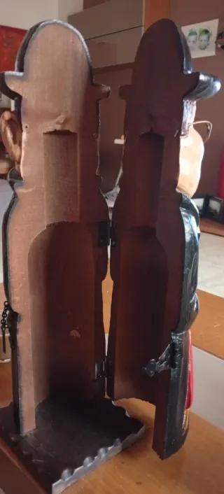 Botellero tallado madera hombre con paraguas