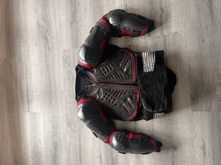 Peto integral motocross negro y rojo