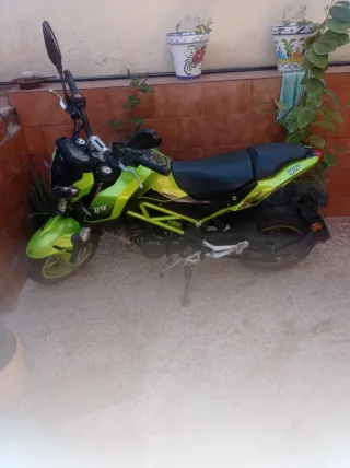 Benelli tnt 125