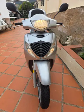 Moto Scooter Plata