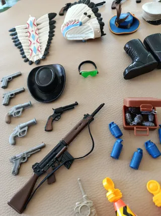 Lote figuras y Accesorios Geyperman Action Man