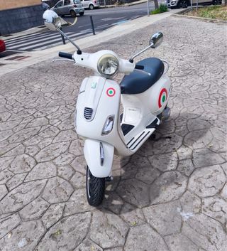 SCOOTER VESPA 125 LX