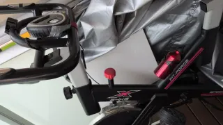 Bicicleta de Spinning Negra y Roja