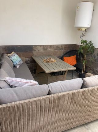 Conjunto de sofa chaiselongue + mesa para patio