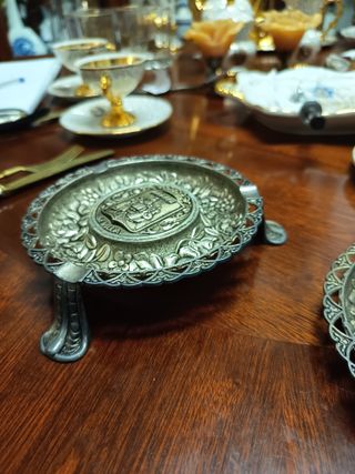 Ceniceros apilables de plata antiguos