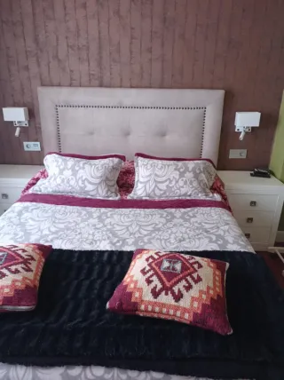 Se alquila habitación en burceña a 5minutos del ho