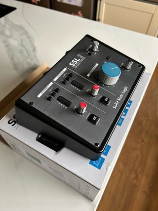 Tarjeta de sonido SSL 2 (Solid State Logic)