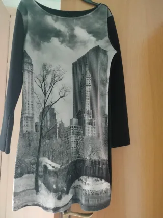 Vestido EXQUISISS negro y rosa