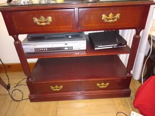 Carrito TV madera 3 cajones y cristal