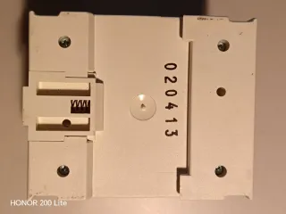 Relé Diferencial / Reenganchador WRU25/RA 230V – A