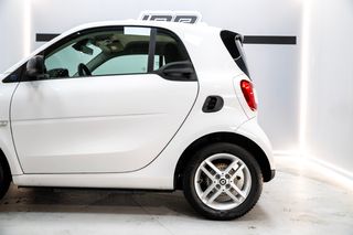 SMART fortwo 60kW81CV EQ coupe
