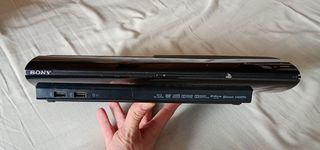 Consola PS3 120GB con mando y cables