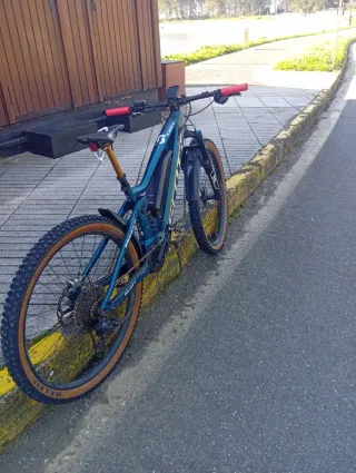 Bicicleta eléctrica Scott Strike e-bike