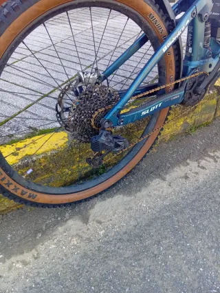 Bicicleta eléctrica Scott Strike e-bike