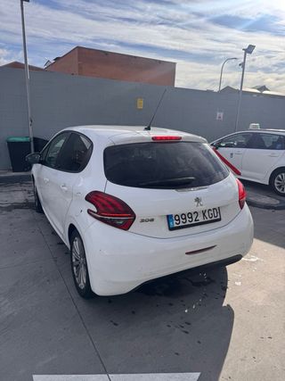 Peugeot 208 2017