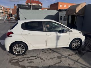 Peugeot 208 2017