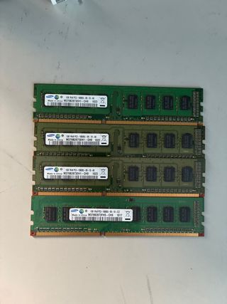 4x Samsung DDR3 1GB PC3-10600 RAM