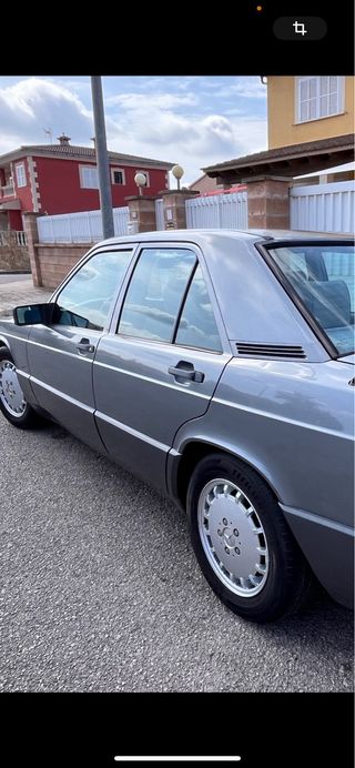 Mercedes-Benz 190 e 1989