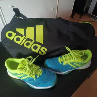 Paletero Adidas y Zapatillas Kuikma Talla 38