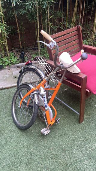 Bicicleta plegable vintage naranja