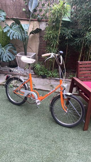 Bicicleta plegable vintage naranja