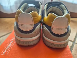 Scarpe bimbo Biomecanics 28