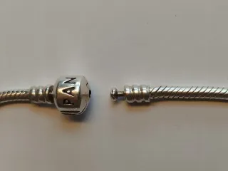 Pulsera Pandora + Stitch + 4 charms