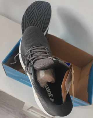 Zapatillas Joma Running Negro y Dorado