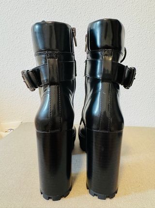 Botines plataforma Pull and Bear negros