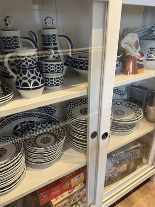 Mueble Vitrina Blanco con Puertas Correderas