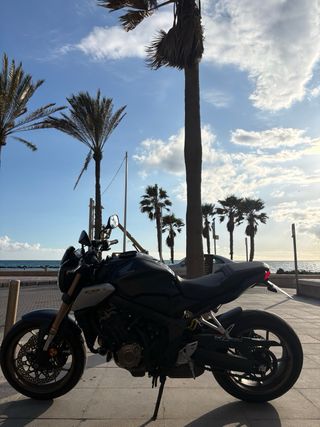 Honda CB 650 R Negra/Plata